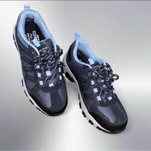 Skechers Relaxed Fit® Trego Women’s Waterproof  Shoes in Size 8